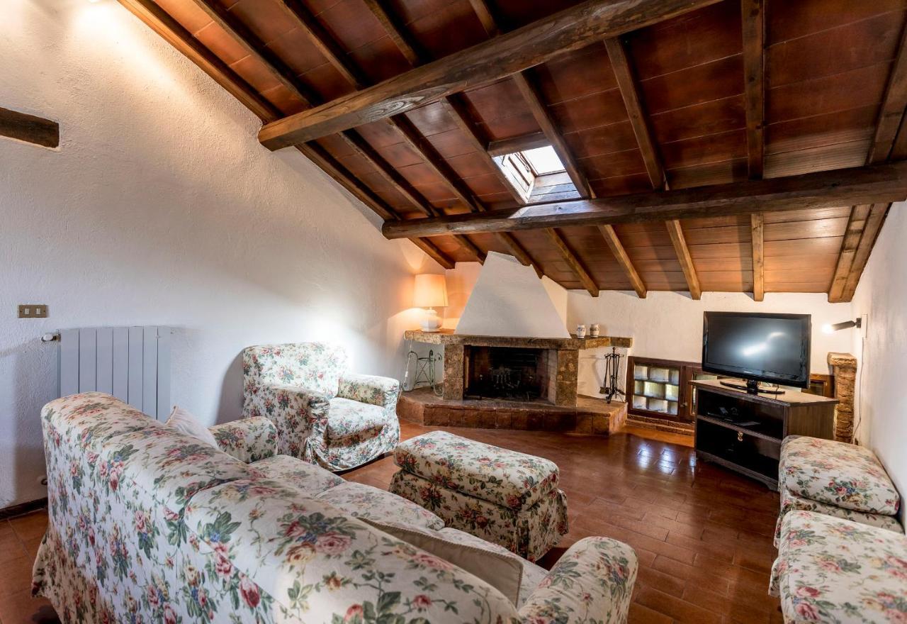 Hostal Borgo Il Poggiaccio Residenza D'Epoca Sovicille Exterior foto