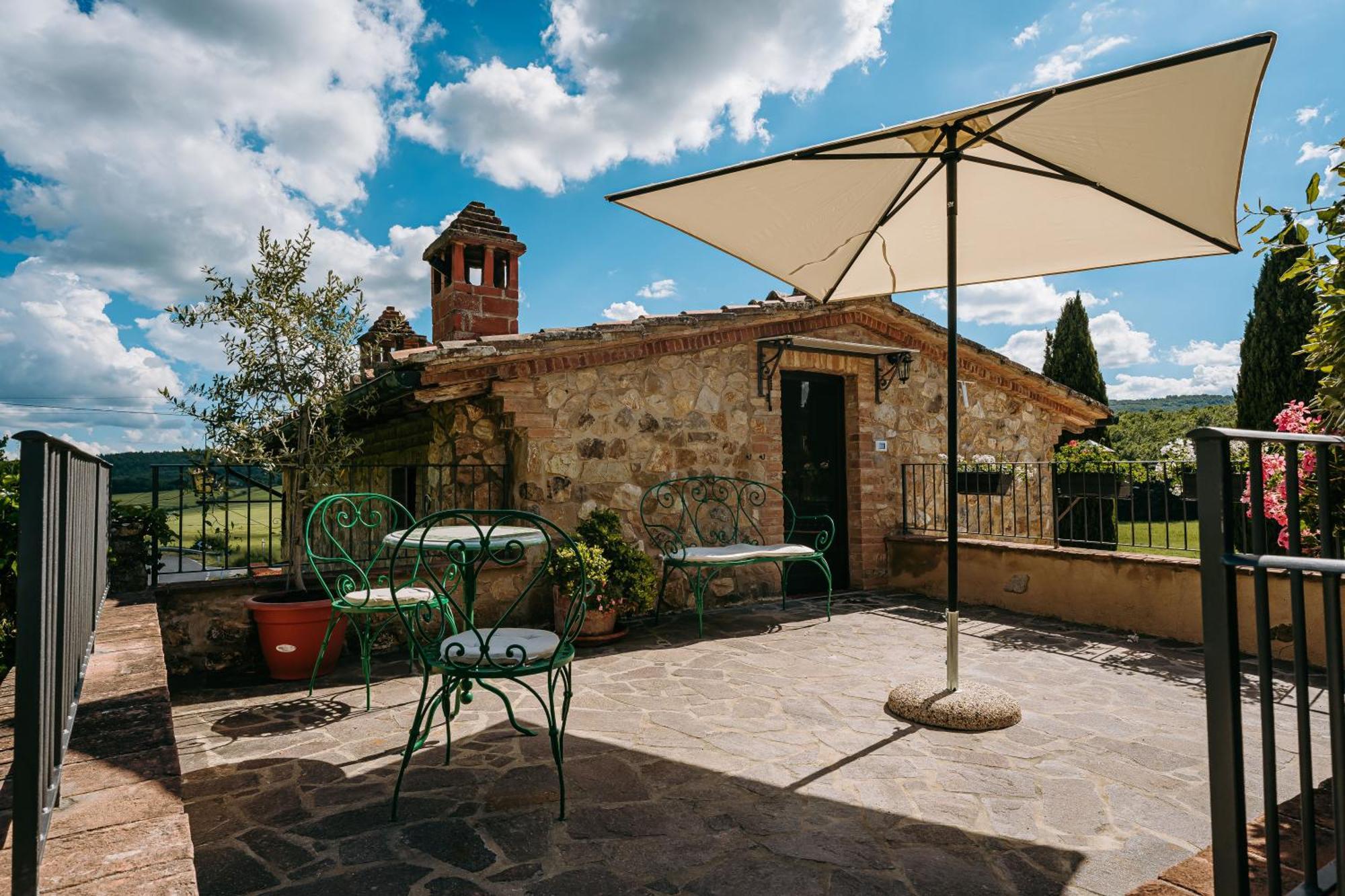 Hostal Borgo Il Poggiaccio Residenza D'Epoca Sovicille Exterior foto