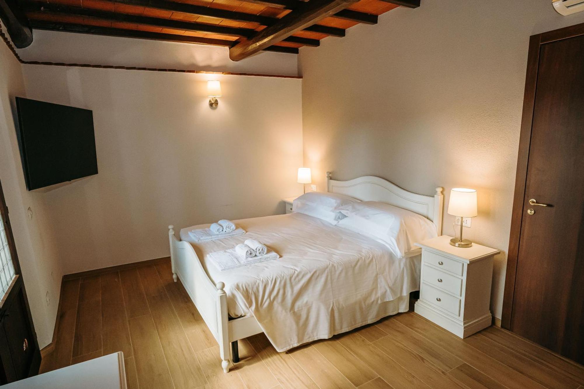 Hostal Borgo Il Poggiaccio Residenza D'Epoca Sovicille Exterior foto