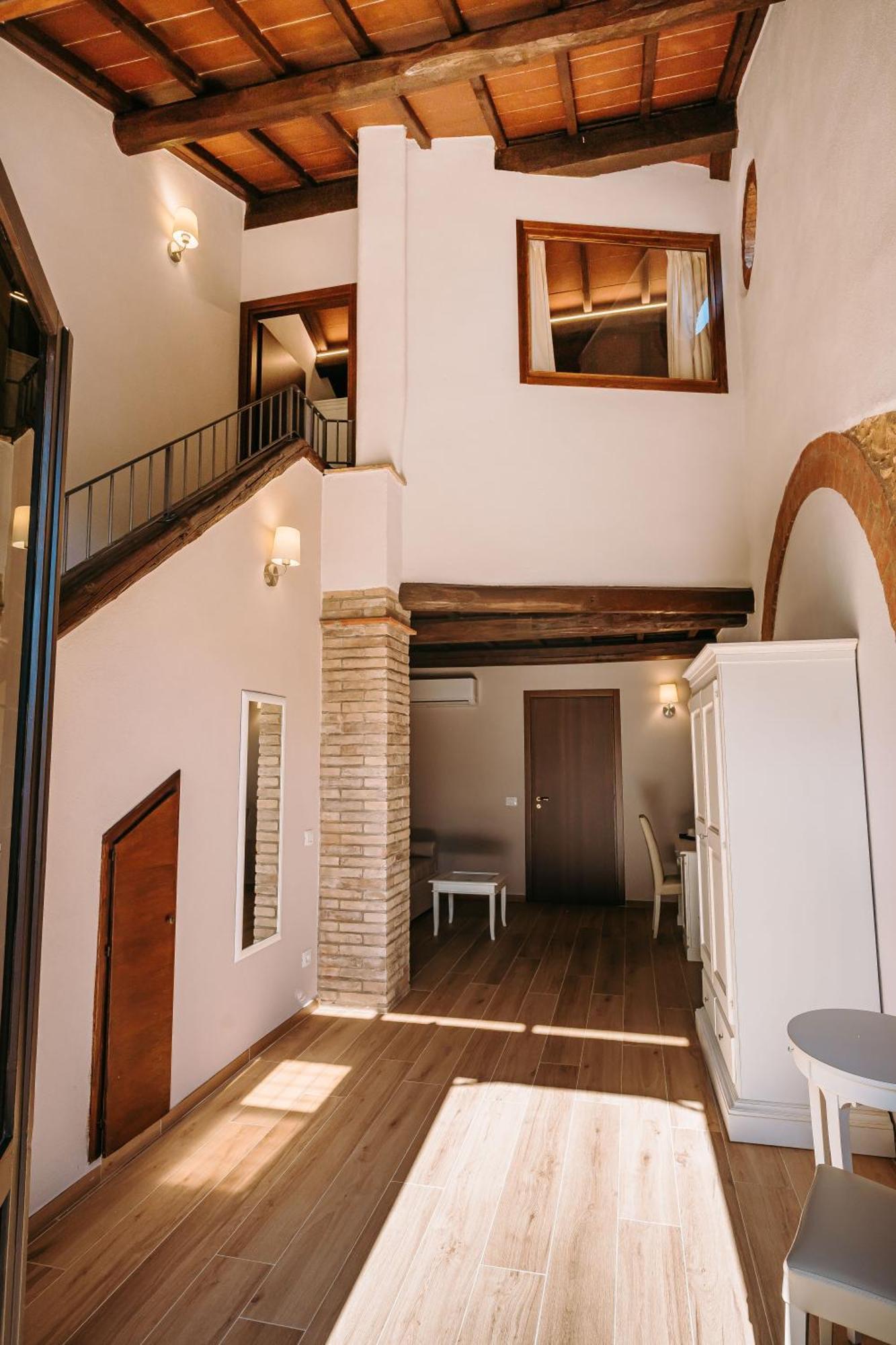 Hostal Borgo Il Poggiaccio Residenza D'Epoca Sovicille Exterior foto