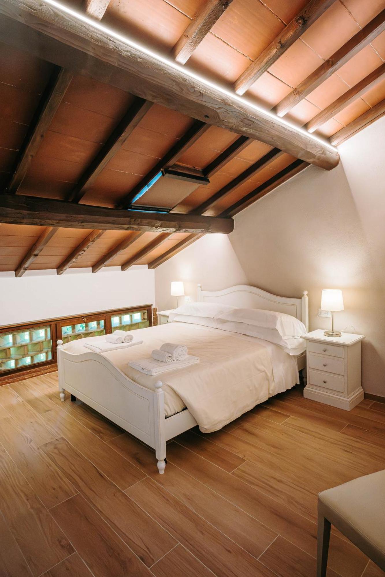 Hostal Borgo Il Poggiaccio Residenza D'Epoca Sovicille Exterior foto