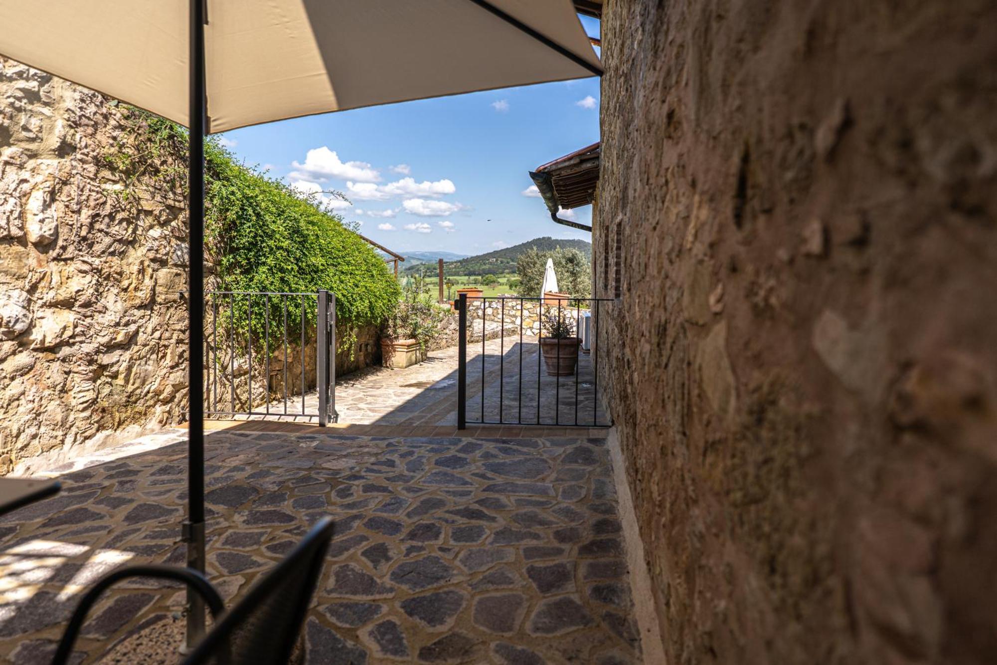 Hostal Borgo Il Poggiaccio Residenza D'Epoca Sovicille Exterior foto