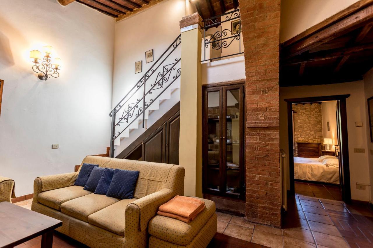 Hostal Borgo Il Poggiaccio Residenza D'Epoca Sovicille Exterior foto